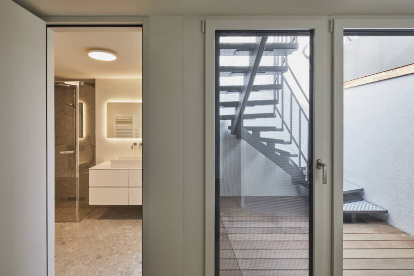 umbau_sanierung_wohn_und_geschaeftshaus_seefeld_2024_fertig_10_q.jpg umbau_sanierung_wohn_und_geschaeftshaus_seefeld_2024_fertig_10_q.jpg