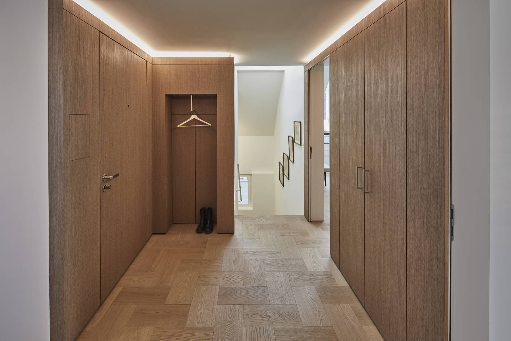 umbau_sanierung_wohn_und_geschaeftshaus_seefeld_2024_fertig_16_q.jpg umbau_sanierung_wohn_und_geschaeftshaus_seefeld_2024_fertig_16_q.jpg